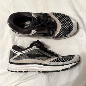 Brooks Revel Running Shoes (Black and White)